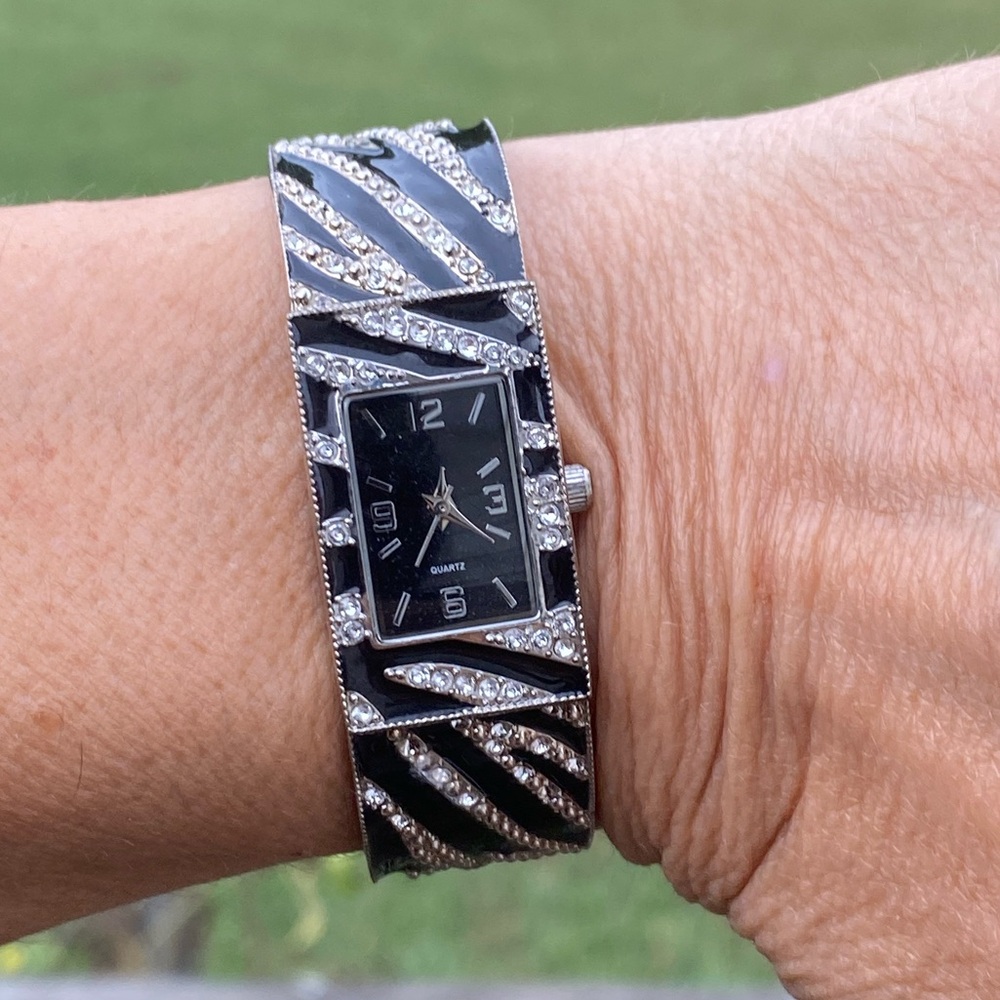 Zebra striped fashion cuff watch Black enamel with marcasite japan movement